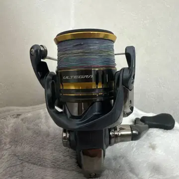 SHIMANO ULTEGRA 2500 스피닝 릴