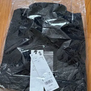 UNIQLO +J 수피마 코튼 레귤러 핏 셔츠 09 블랙