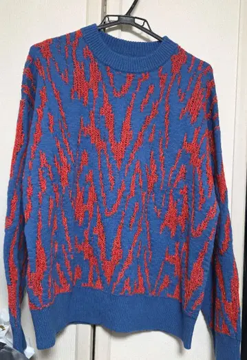 MAISON SPECIAL 파랑빨간색 니트 스웨터