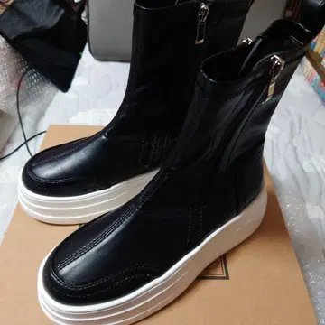 YOSUKE 통굽 지퍼 부츠