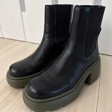 ZARA 블랙 사이드 고어 부츠