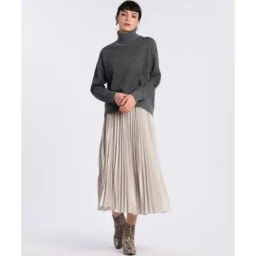 새상품급 이네드 울 저지 터틀넥 풀오버 9호 그레이