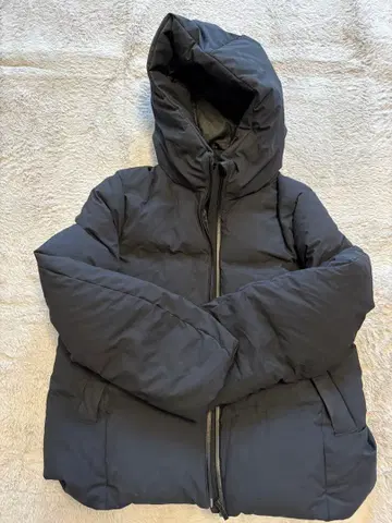 새상품급 유니클로 심리스 다운 여성용 S