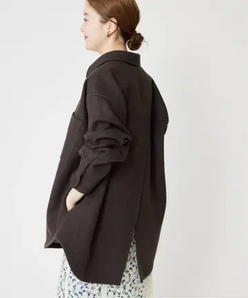 미사용 새상품 이에나 숏 비버 셔츠 블루종