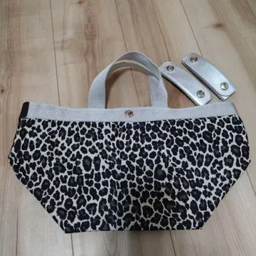 에르베샤 펠리에 팬서 블랑