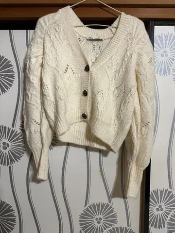 ZARA 아이보리 케이블 니트 가디건