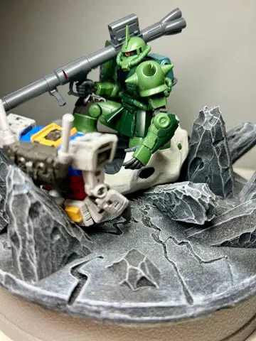 바위 디오라마 건담 자쿠 건담 프라모델