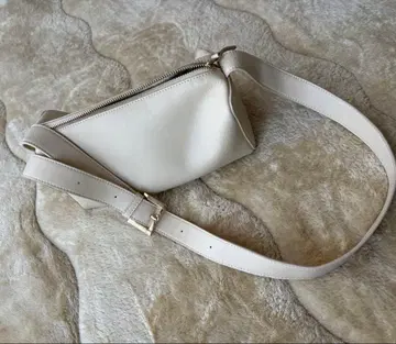 NENES 크림색 가죽 숄더백