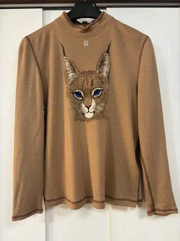 이타리야 베이지 레오파드 무늬 니트