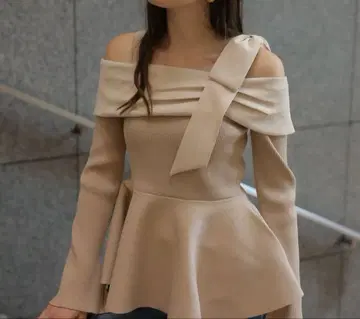 Rirandture 오프숄더 리본 도킹 니트