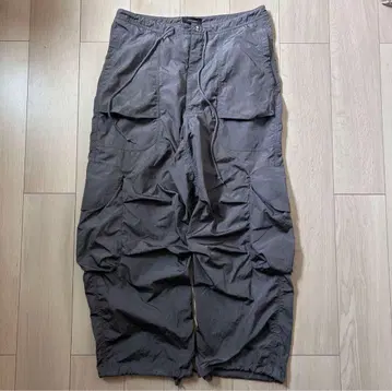 entire studios FREIGHT CARGO