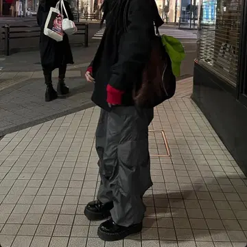 entire studios FREIGHT CARGO