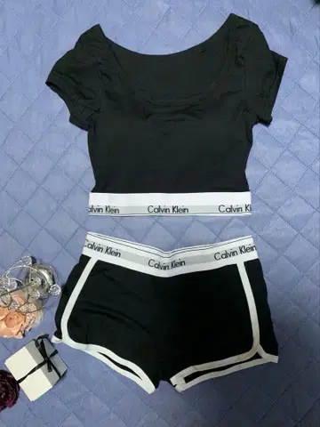 캘빈 클라인 블랙 셋업 M 사이즈