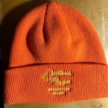 Victors Pizza 오렌지 자수 니트 모자