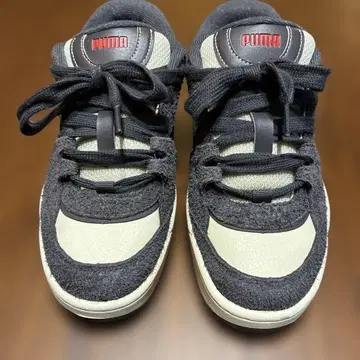 PUMA 스웨이드 스니커즈 블랙/그레이