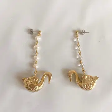 새상품급 치코라타 백조 귀걸이