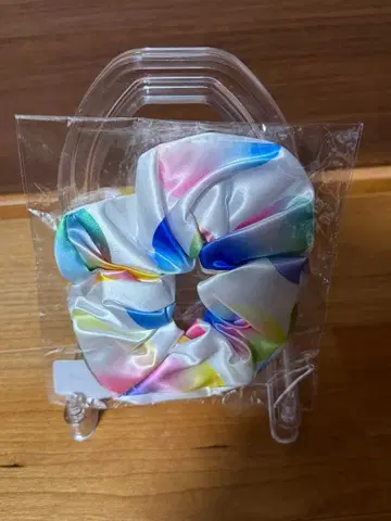 스크런치/무지개 이미지 Better Co Being 오사카 만박