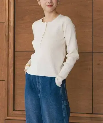 어반 리서치 헨리 넥 리브 니트