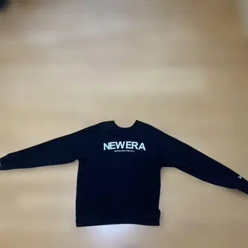 NEW ERA 블랙 맨투맨 X LARGE