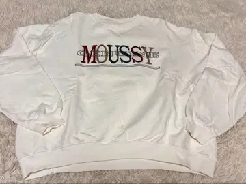 MOUSSY 로고 맨투맨 화이트
