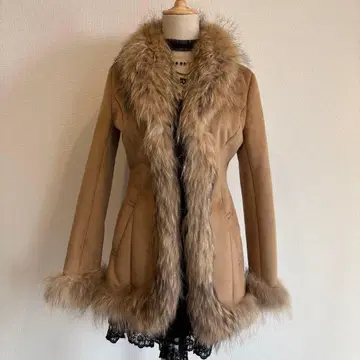 세실 맥비 퍼 무스탕 코트