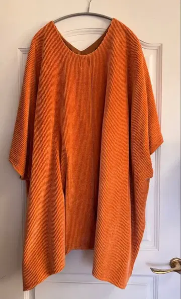 테라코타 오렌지 코듀로이 판초