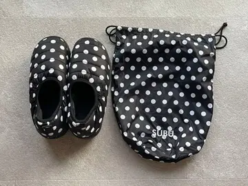 SUBU 통굽 도트 샌들