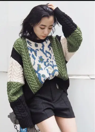 새상품급 EVRIS 에브리스 스타일리시 바이컬러 케이블 니트 겨울