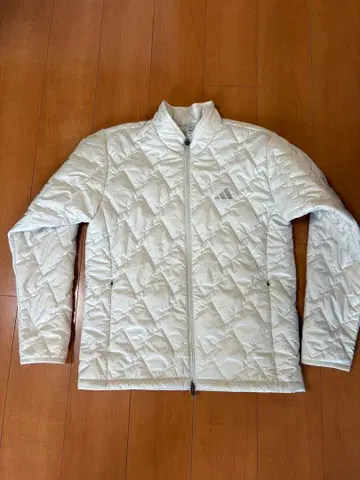 adidas 화이트 퀼팅 자켓