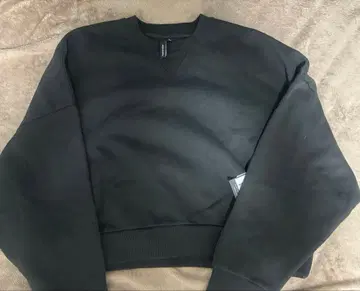 ENTIRE STUDIOS 엔타이어 스튜디오 Box Crew S 맨투맨