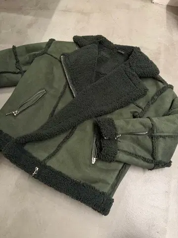 jouetie 그린 무스탕 자켓