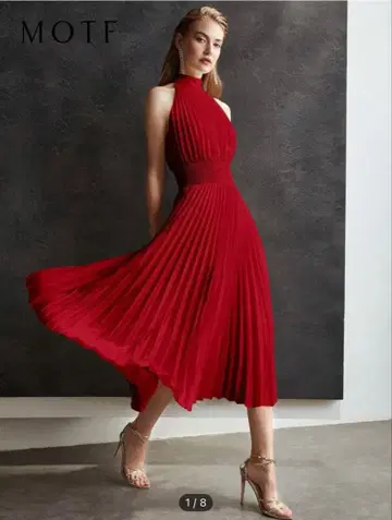 MOTF 빨간색 플리츠 드레스 하이넥
