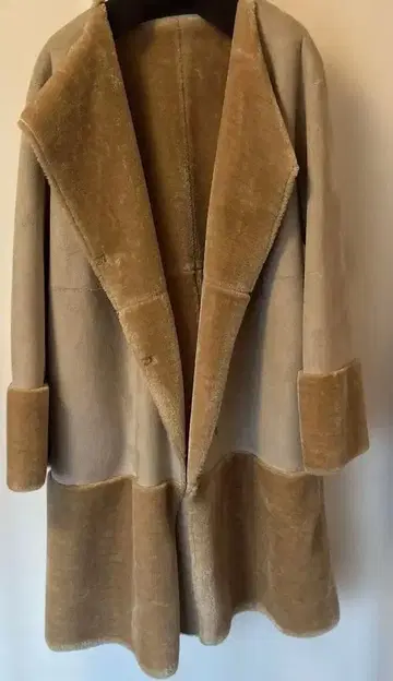 노카라 무스탕 코트 사이즈 38