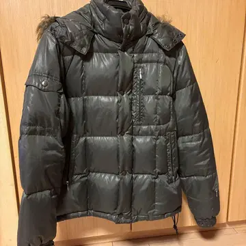 다케오 키쿠치 다운 자켓