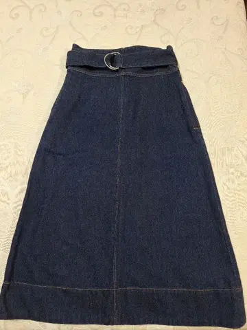 MACPHEE 다크 데님 벨트 부착 롱 스커트