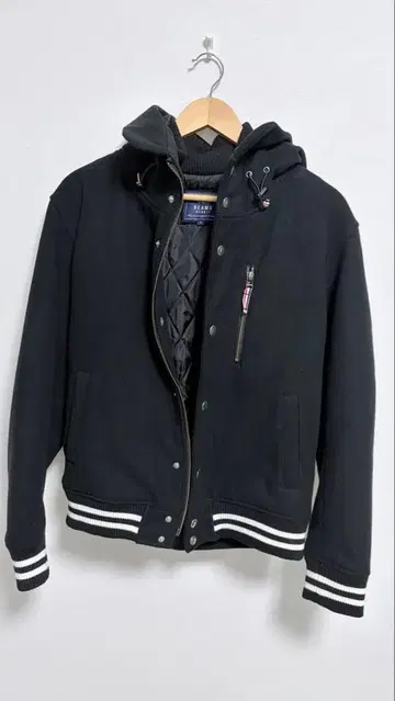 BEAMS HEART 후드 부착 블랙 점퍼 M