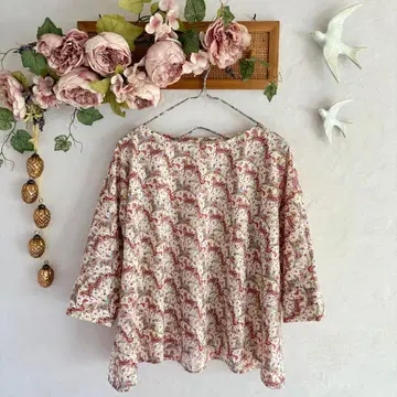 리버티 타나 몸통 이어 블라우스 셀레스티얼 페이스