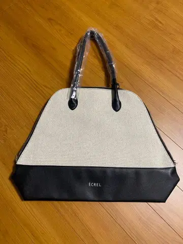 미사용 새상품 ECREL 토트백 블랙