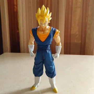 드래곤볼Z 초사이어인 베지트 피규어