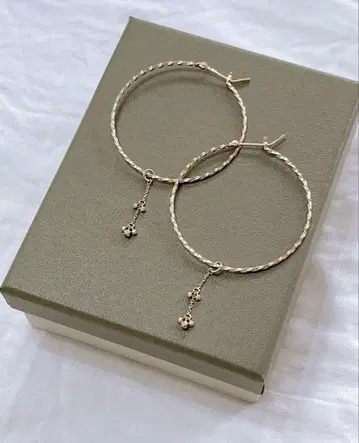 agete K10PG 후프 귀걸이 참 포함