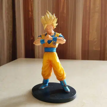 드래곤볼 Z 초사이어인 손오공 피규어