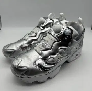 인스타펌프 퓨리 실버 메탈릭 28.5cm 새상품급