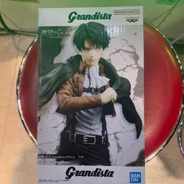 그란디스타 리바이 피규어