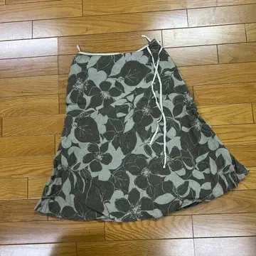 꽃무늬 플레어 스커트 사이즈 9 일본제