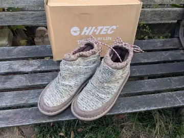 HI-TEC 그레이 계열 부츠 스웨이드 니트