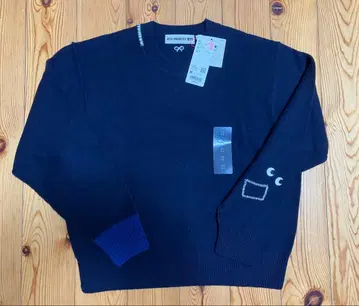 유니클로 아냐 힌드마치 프리미엄 라무 크루넥 스웨터 네이비 M