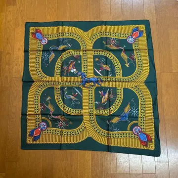 실크 스카프 그린 컬러 말 모티브