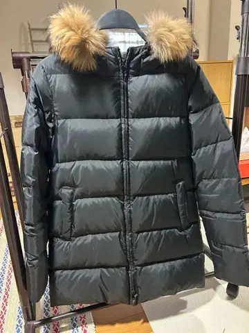 TIENSecoute 블랙 다운 코트 퍼 포함