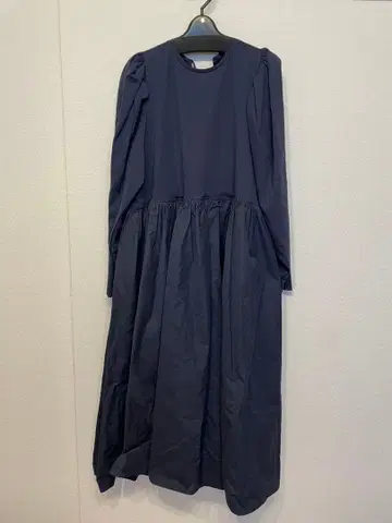 UNMINOU 백리본 벌룬 슬리브 원피스