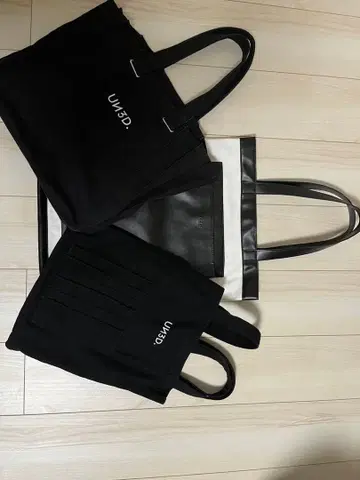 UN3D. 블랙 토트백 3세트